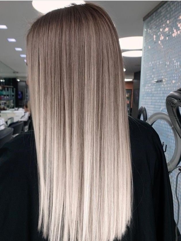 14 Stunning Silver Hair Looks Worth Saving (Straight, Wavy & Everything In Between!) 06